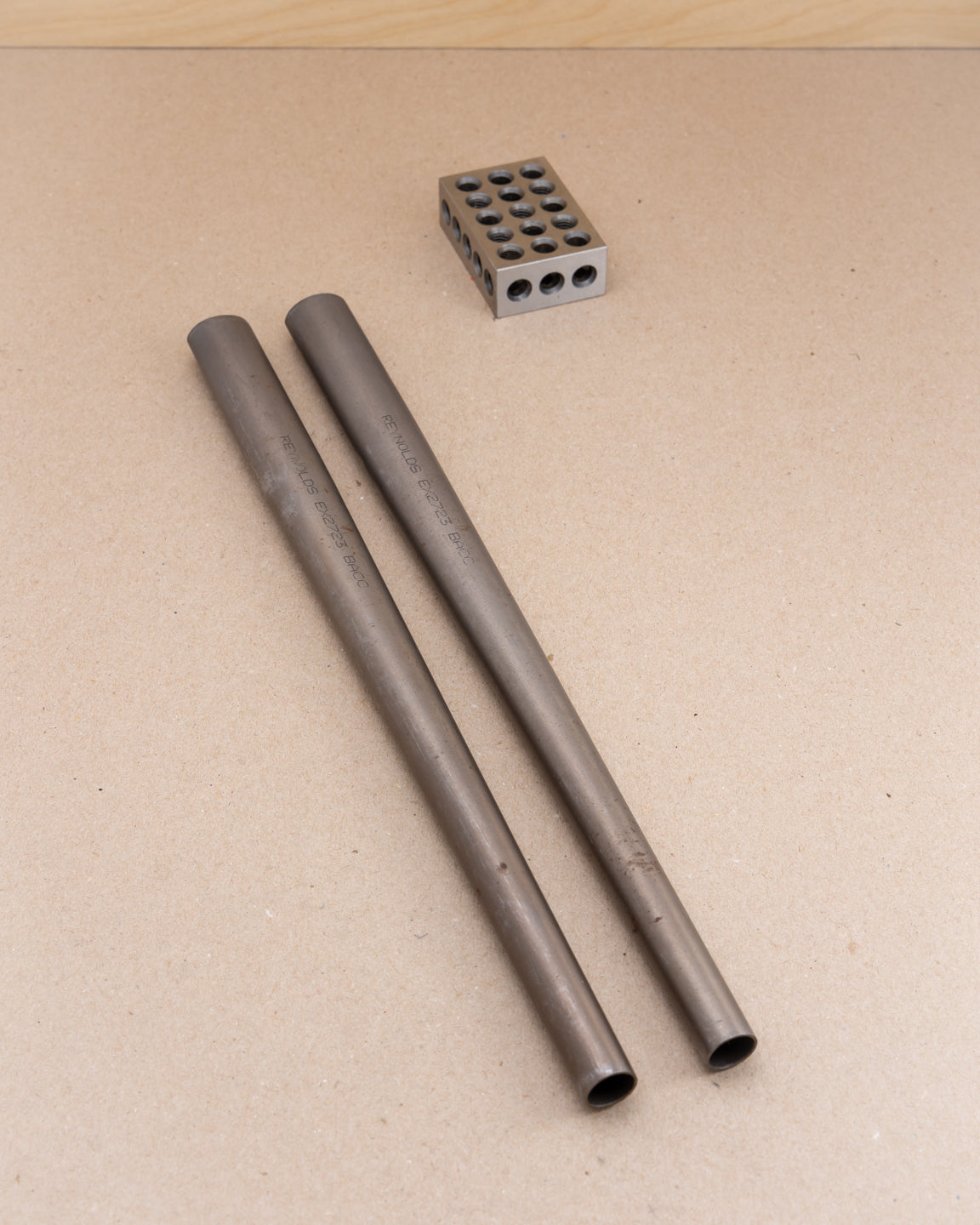 853, 27.5/20, 1.0 x 395, Straight Fork Blades – Firsthand